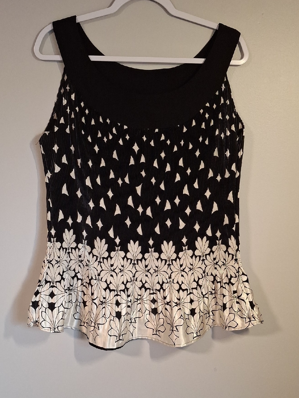 Sere Nade New York Pleated Geometric Art Deco Tank Top Blouse Plus Size 1X